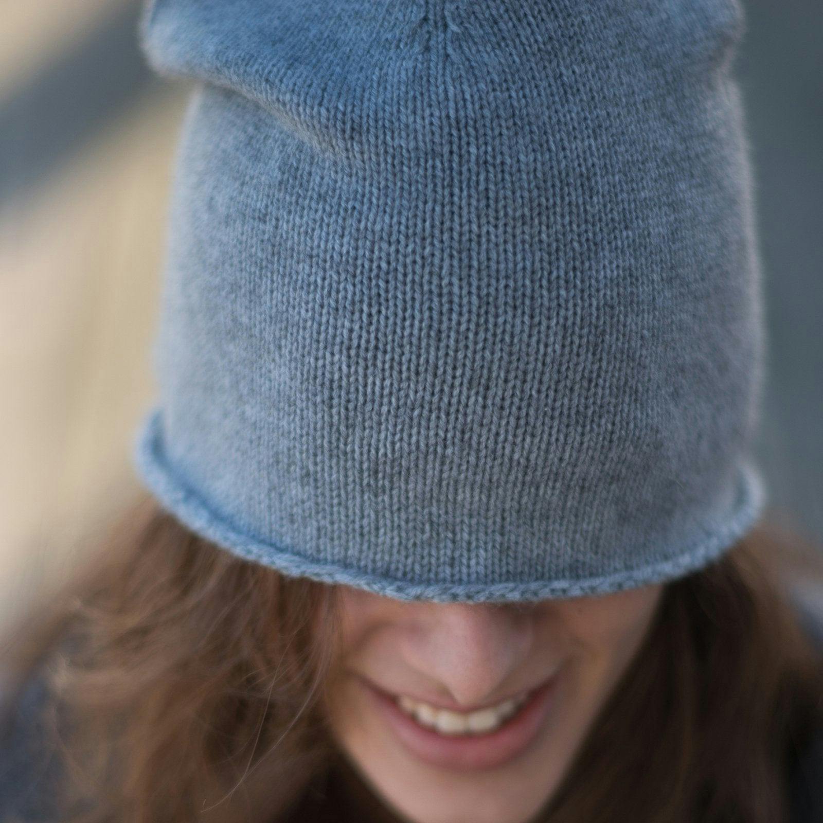 BEANIE - GREY